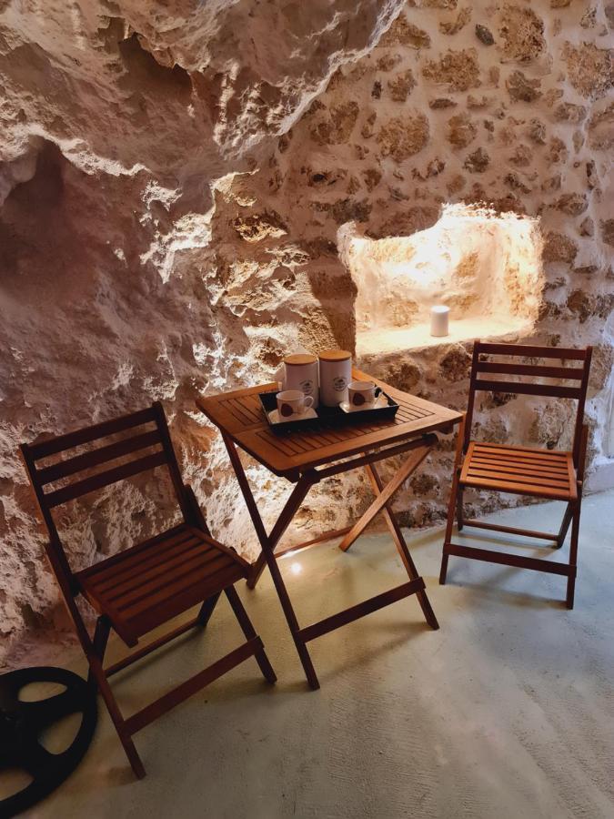Lodge Anassa 8 Real Cave *